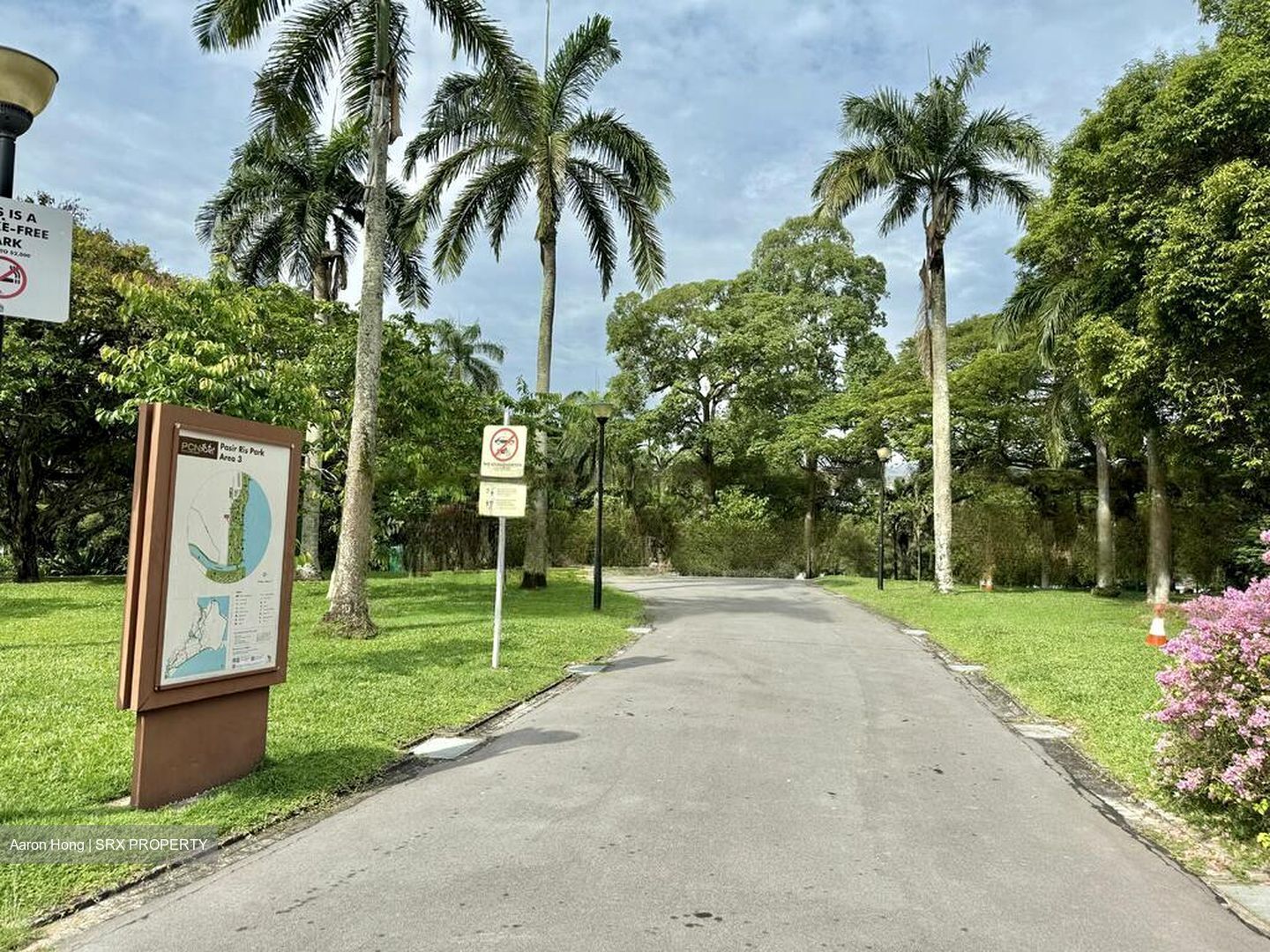 Pasir Ris Beach Park (D18), Semi-Detached #440774121